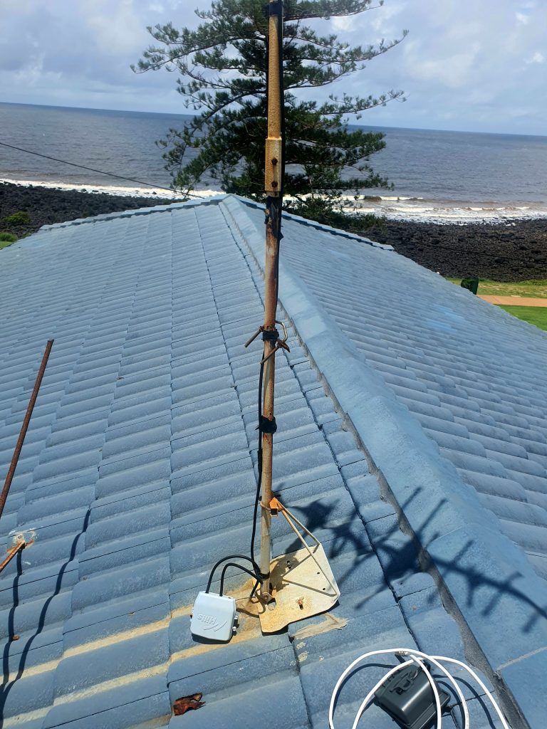 TV Antenna Replacement Bargara Before Photo